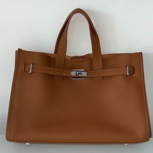 Elegant Brown Leather Tote Bag